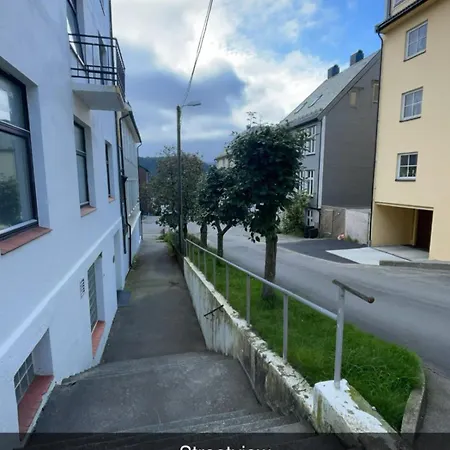 Appartment With Free Parking 350 M From The Center Of Ålesund Exterior photo