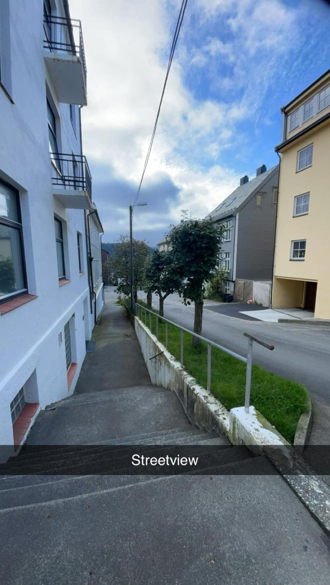 With Free Parking 350 M From The Center Of